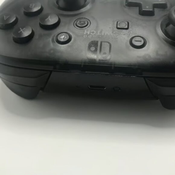 Switch Pro Controller - Picture 6 of 6